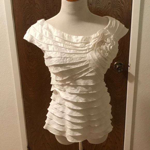 Adrianna Papell Tops - Adrianna Papell stunning blouse